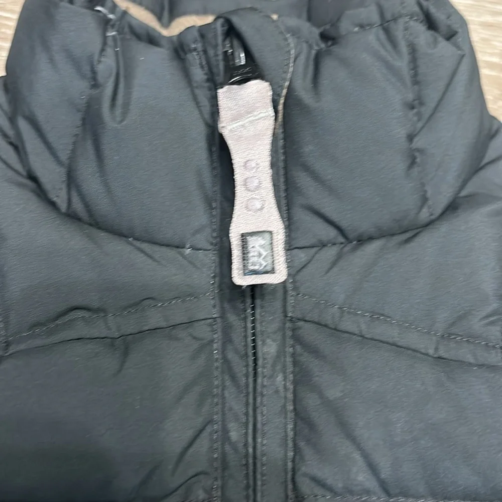 REI puffy vest size 6/7